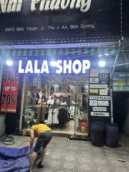 Chính chủ cần sang nhượng mặt bằng shop hoặc cho thuê nguyên căn vị trí đẹp ngay khu dân cư Thuận Giao TP Thuận An,