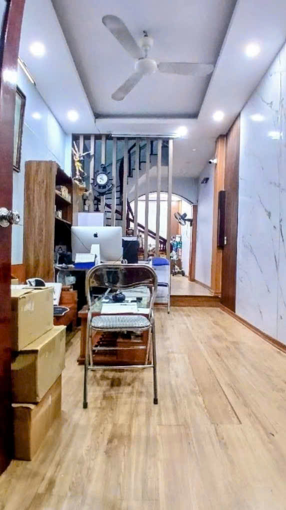 CHÍNH CHỦ CẦN BÁN NHÀ 3 TẦNG – NGÕ 122 PHỐ KIM GIANG Giá bán: 8.95 tỷ (có thương lượng)