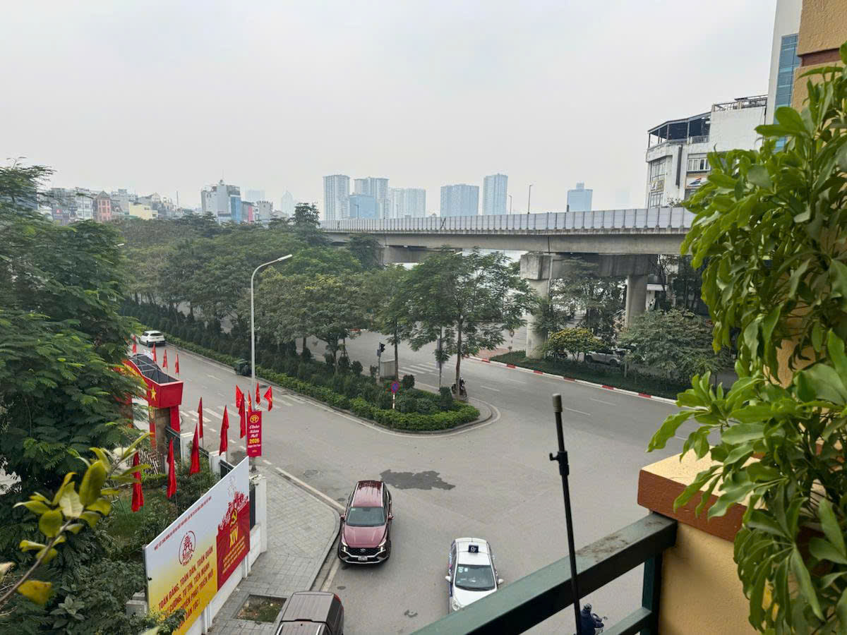 Bán nhà 100m2 ngõ 61 Hoàng Cầu Đống Đa 50 tỷ. Ngay ngã 3 viewo Ủy ban Q Đống Đa