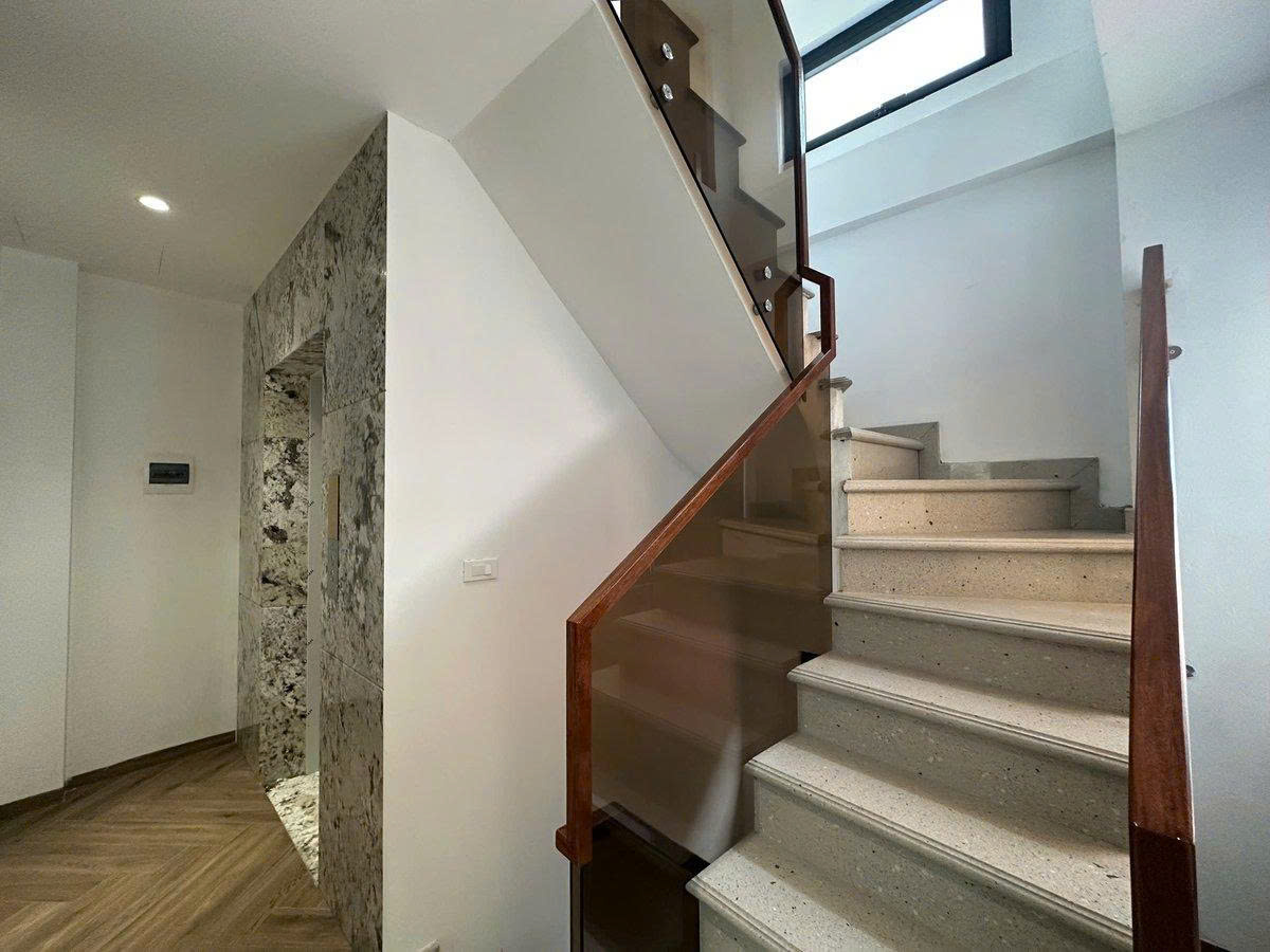 Cực phẩm phố Lò Đúc 40m2, 6T thang máy, MT6m lô góc đẹp long lanh nhỉnh 16 tỷ