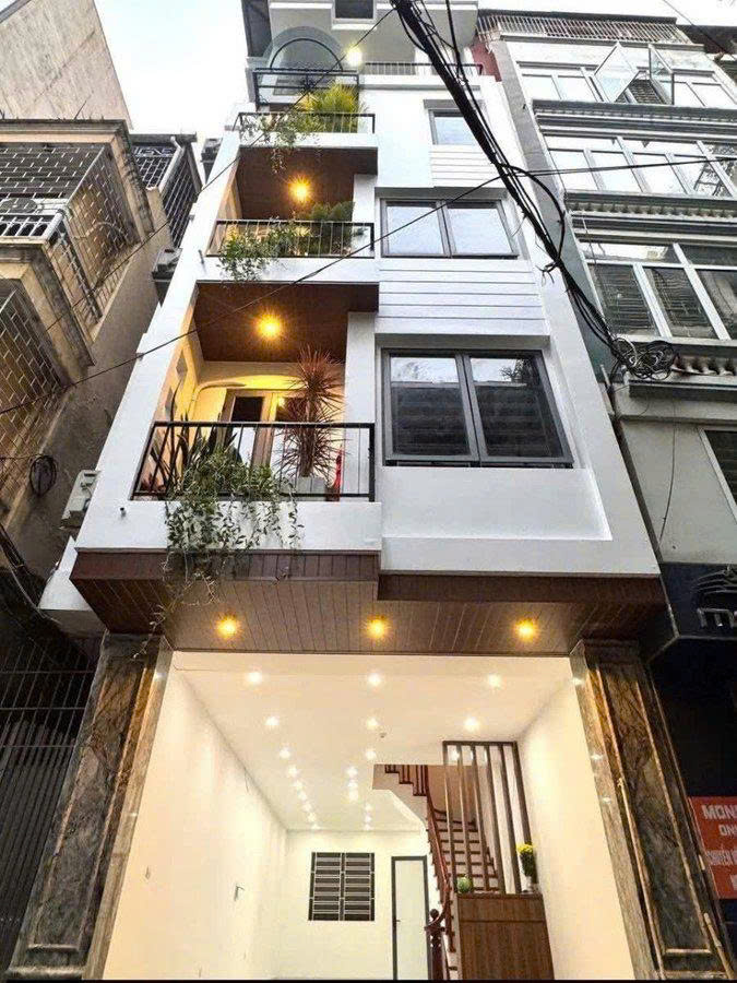 Phân lô phố Hoàng Cầu 58m2, 5T, MT4.5M vỉa hè ô tô tránh 30.5 tỷ hiếm Đống Đa