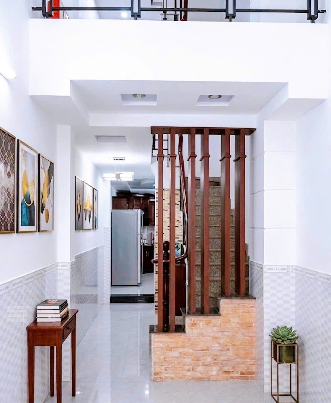 Bán nhà Cách Mạng Tháng Tám, ngay Metro Bến Thành, QUẬN 10, 4 tầng, 6 tỷ