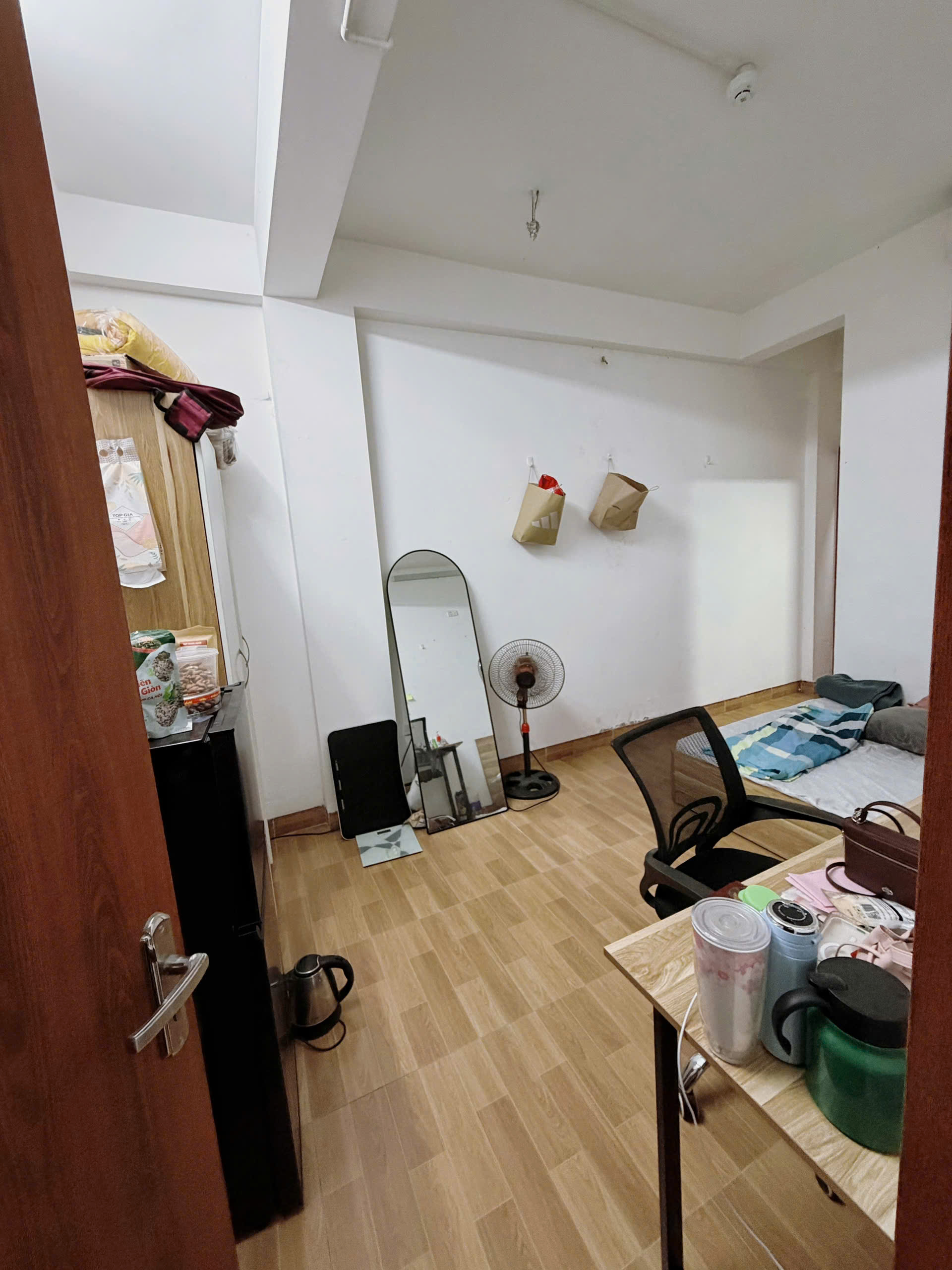 PASS PHÒNG TRỌ GẤP ,101 YÊN XÁ – THANH TRÌ ,HÀ NỘI, MẶT ĐƯỜNG TO, KHÔNG VÀO NGÕ