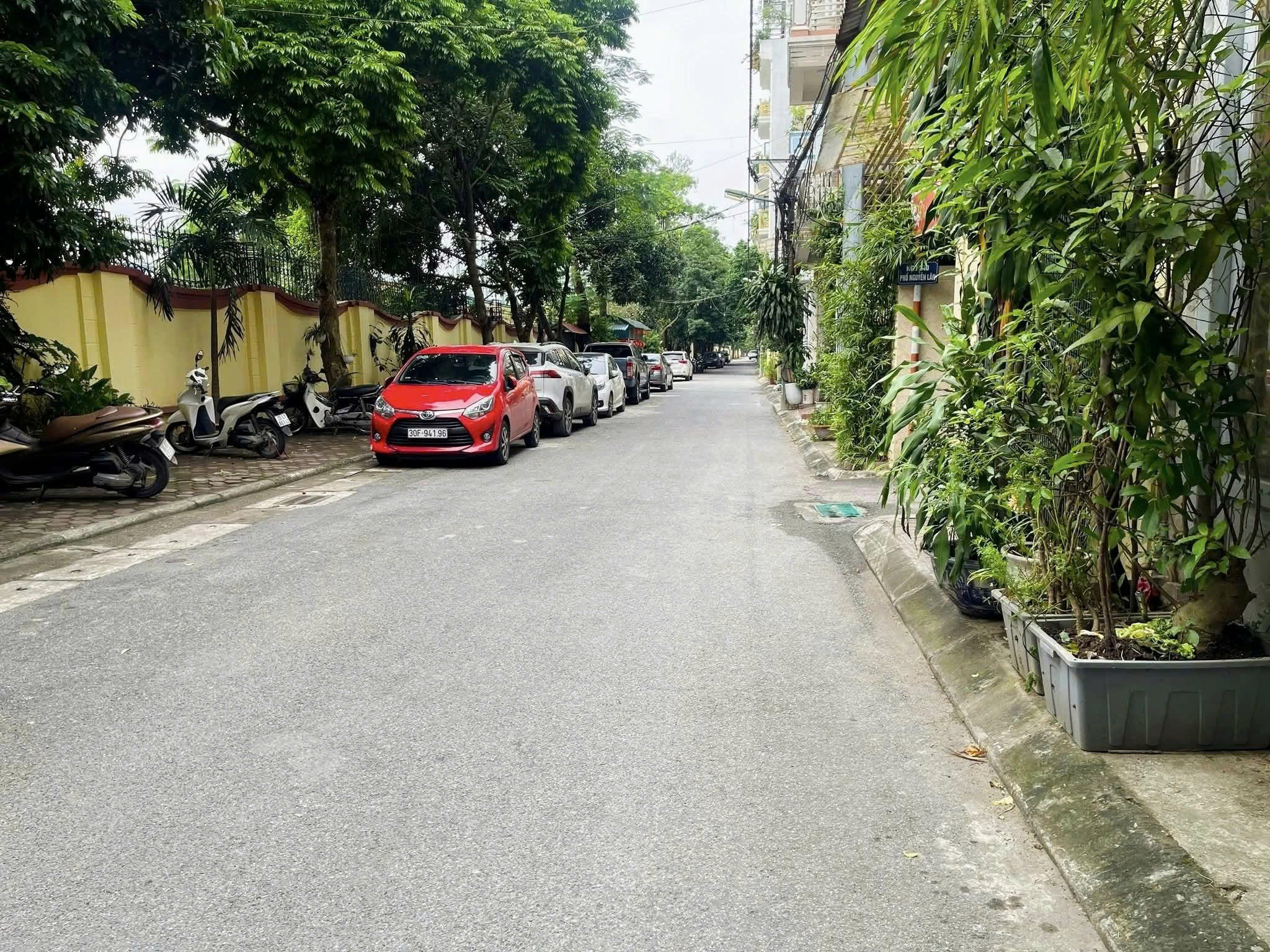 Bán gấp đất phố Lê Trọng Tấn 66m2, MT3.9m vỉa hè ô tô tránh 19.5 tỷ Quy hoạch ổn định