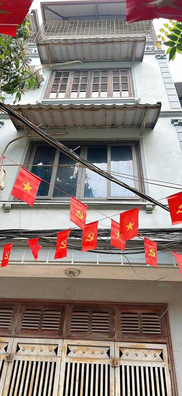 CHO THUÊ NHÀ NGUYÊN CĂN 4 TẦNG TẠI ĐÔNG NGẠC, BẮC TỪ LIÊM, HÀ NỘI GIÁ CHỈ 9TR