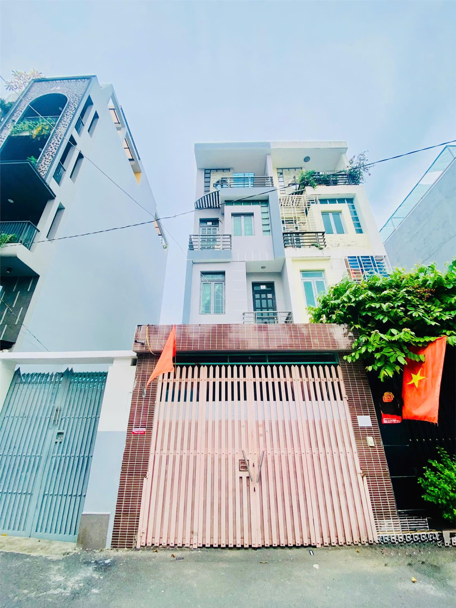 NGAY DƯƠNG QUẢNG HÀM, HẺM NHỰA 8M THÔNG, NHÀ 4 TẦNG 5 PHÒNG, GẤP BÁN HẠ 2,7 TỶ