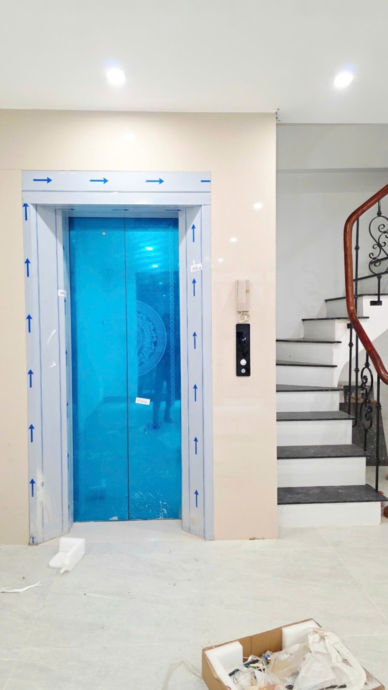ĐỖ NHUẬN 42M² 7 TẦNG MT 4.8M - THANG MÁY - Ô TÔ ĐỖ CỬA - NHÀ MỚI - GẦN CÔNG VIÊN HÒA BÌNH
