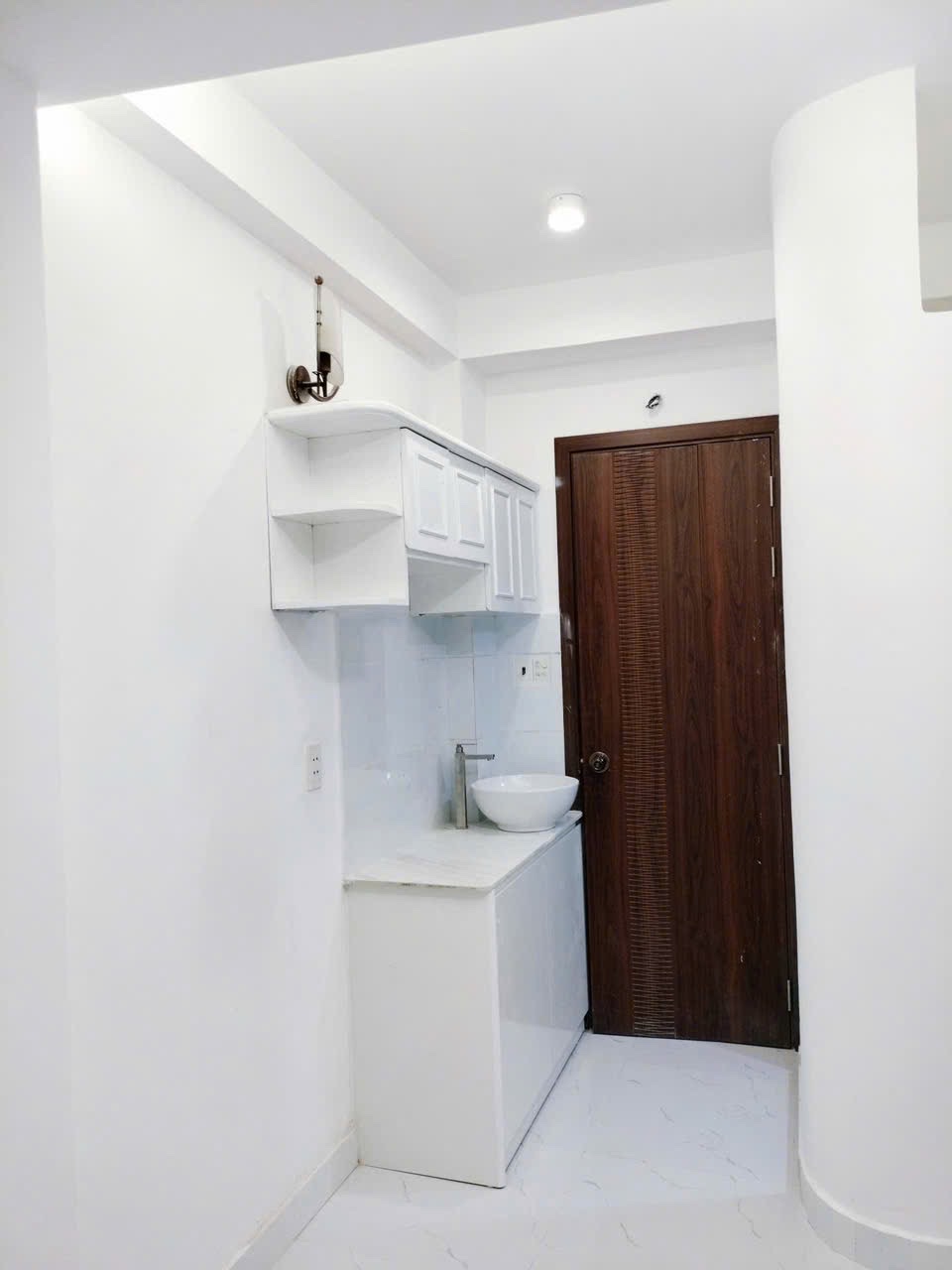 HẠ CHÀO SÂU! 8PN10WC-TÒA CHDV XÂY CAO DÒNG TIỀN TỐT NGAY KHU SANG QUẬN 1, CHỈ 7,8T