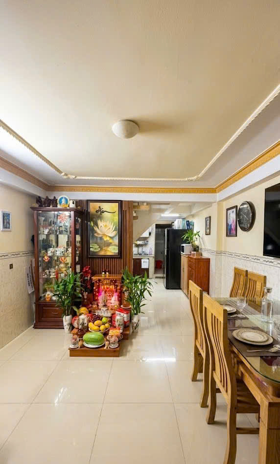 Bán nhà mặt tiền Chấn Hưng, QUẬN TÂN BÌNH, (gần Cách Mạng Tháng Tám), 44 m2, 12.5 tỷ