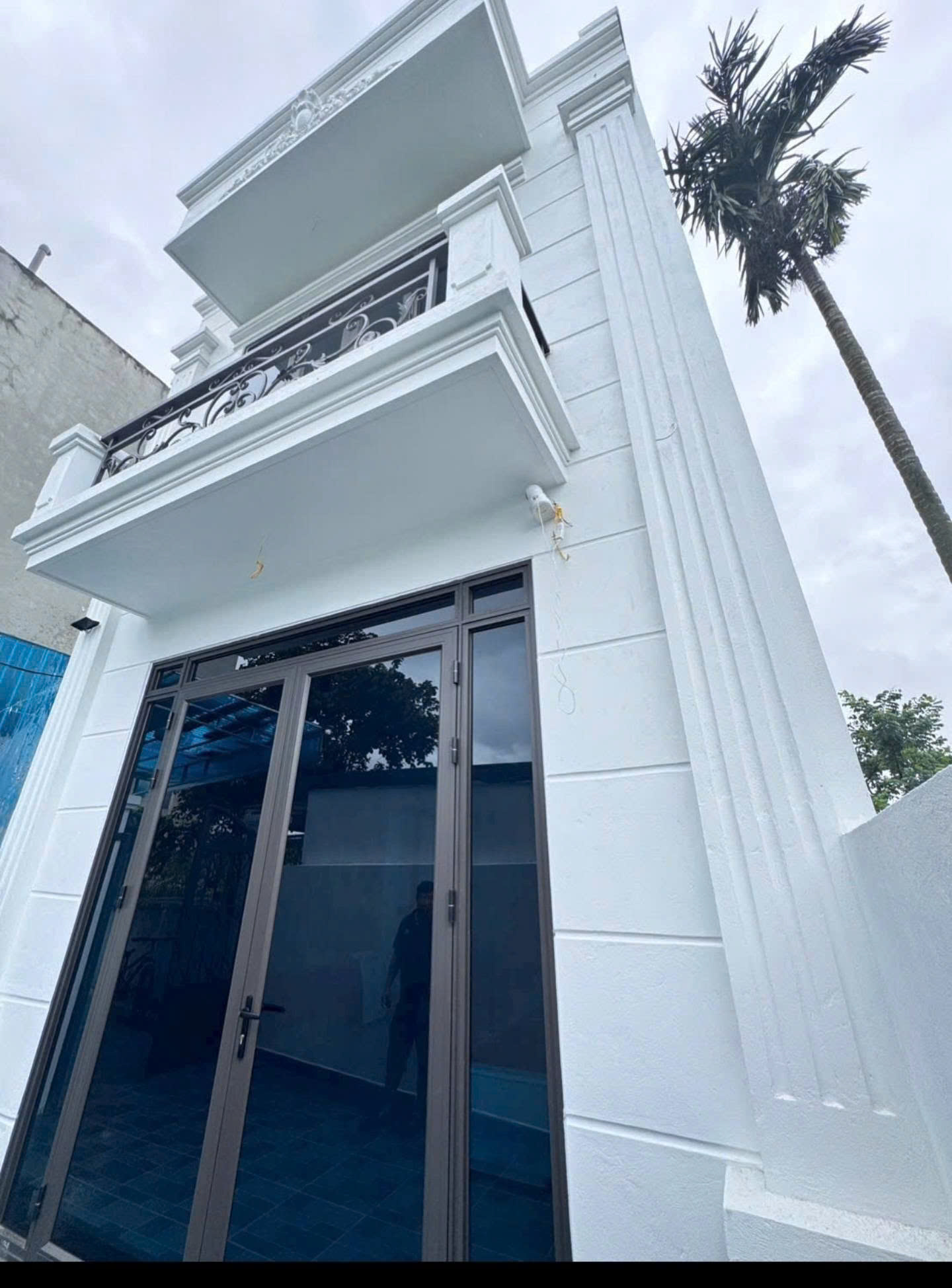 Chính chủ cần bán nhà tân cổ điển 2 tầng 1 tum - Hồng An, Hải Phòng - Full nội thất - Nhà đẹp ở ngay