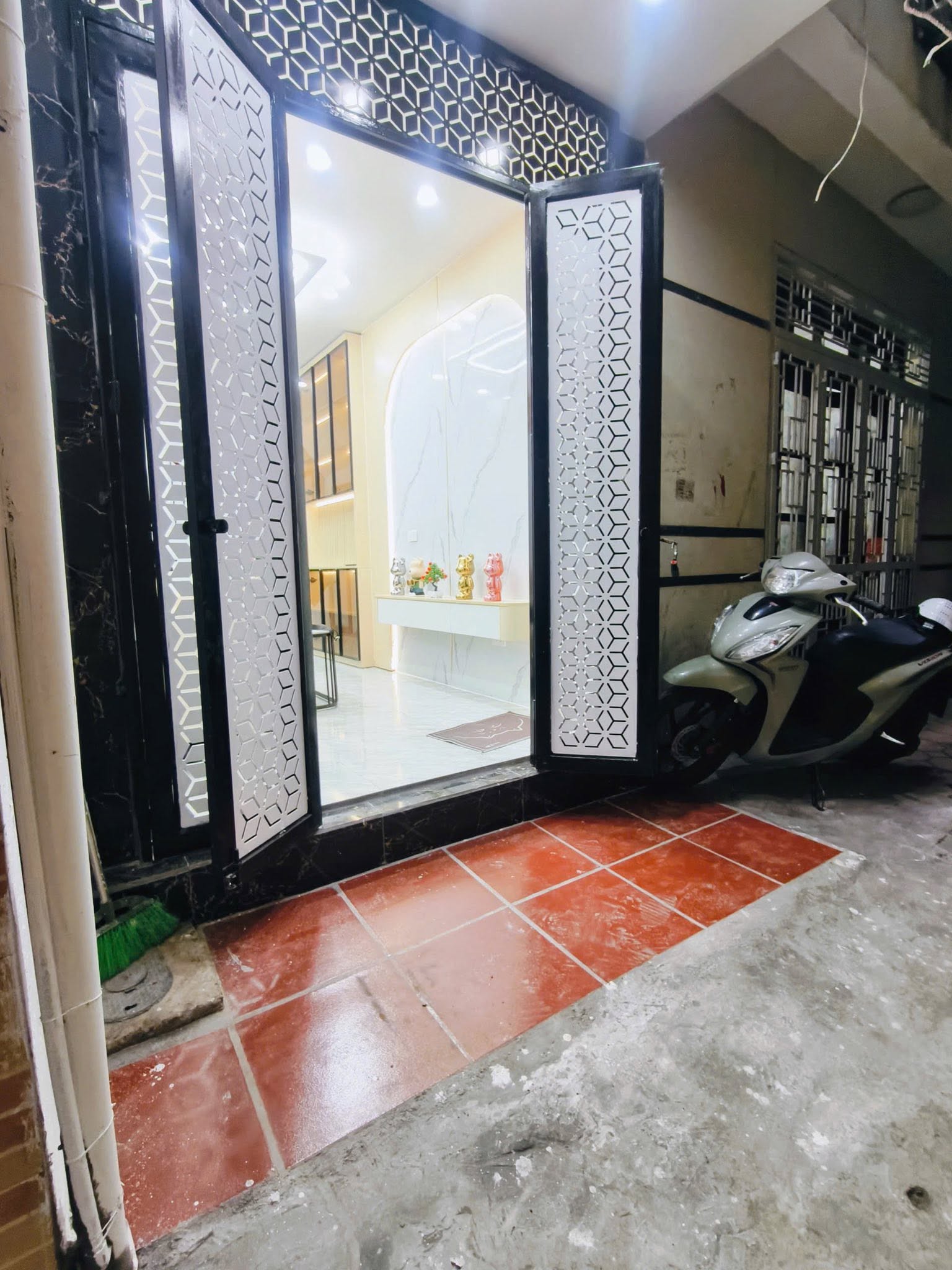 NHÀ HAI BÀ TRƯNG – BẠCH MAI - THANH NHÀN – 4.35 TỶ * 16/20M2 * 5 TẦNG – 038.248.7733