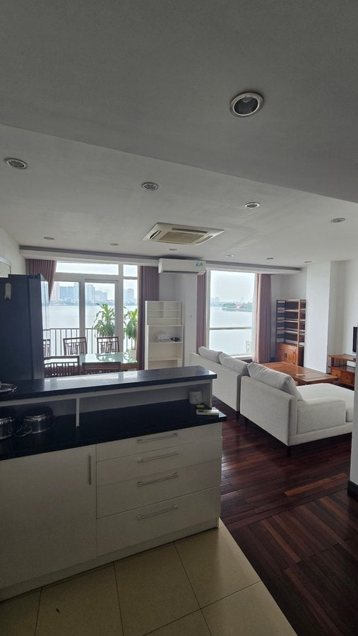 VIEW HỒ TÂY trực diện/Tòa nhà Thang máy cao cấp Dòng tiền 2 tỷ