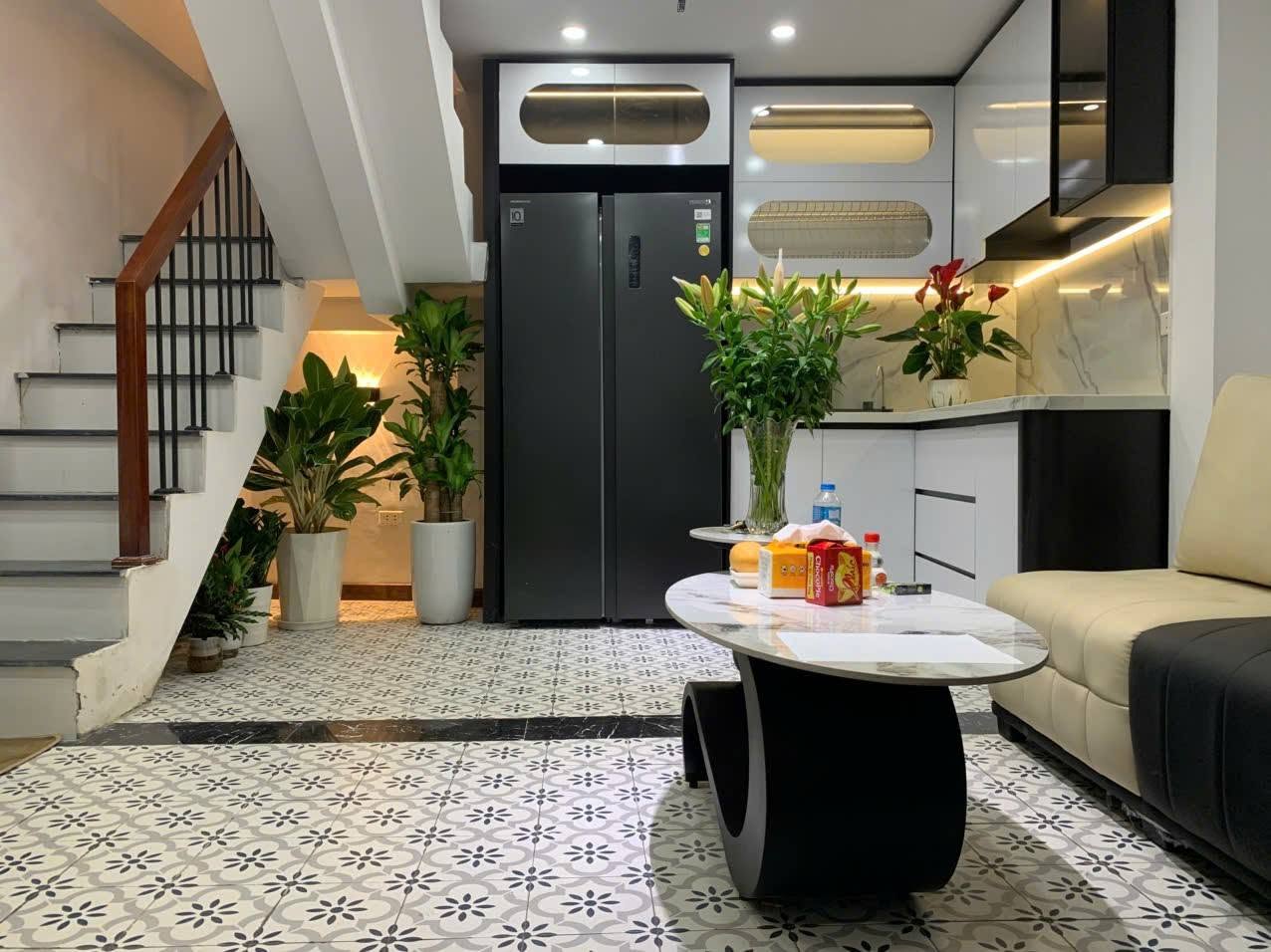 NÚT GIAO BẠCH MAI – PHỐ HUẾ – CÁCH 1 NHÀ RA PHỐ – 5 TẦNG * 3 NGỦ * 5.82 TỶ – 038.248.7733