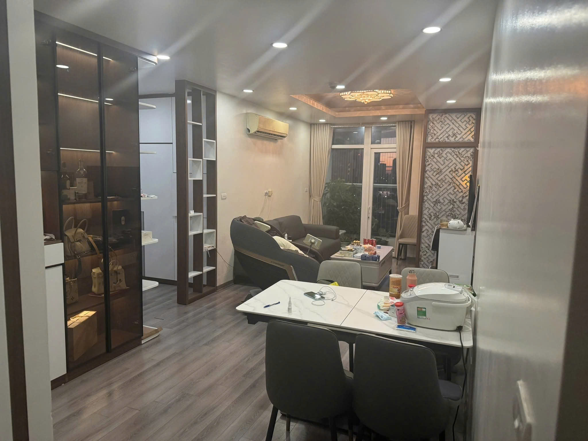 Chính chủ bán căn hộ góc đẹp CT1 A10 Nam Trung Yên - View hồ thoáng mát, không gian sống lý tưởng