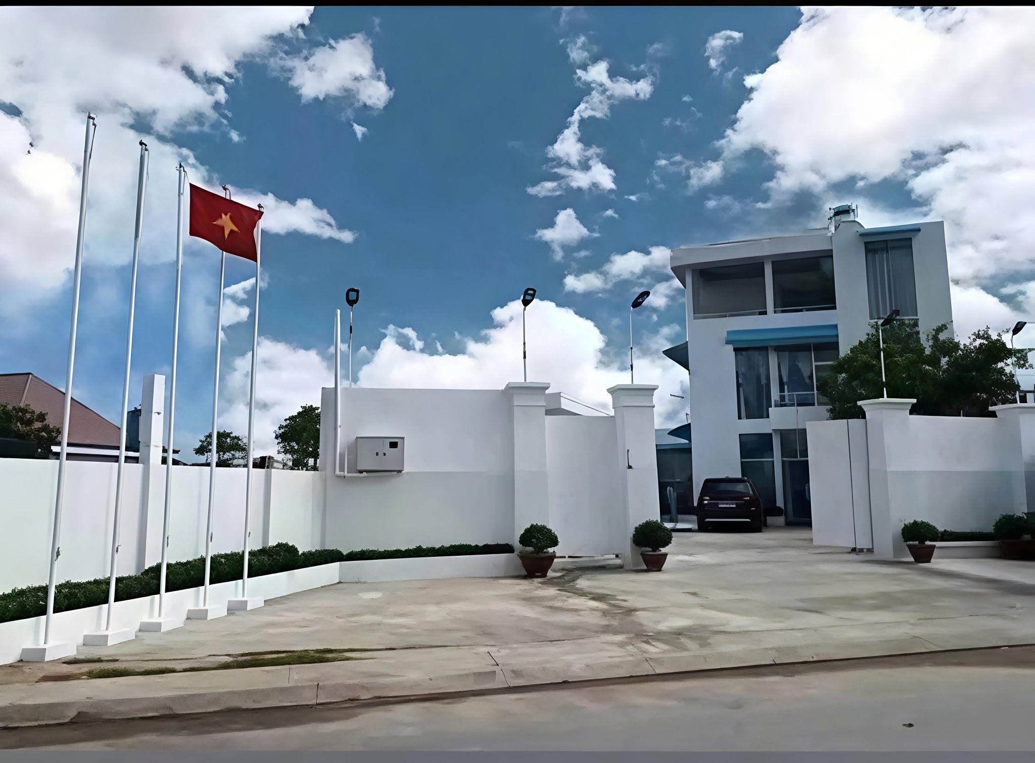 CHO THUÊ XƯỞNG QL22 - TÂN THỚI NHÌ - HÓC MÔN 1300M2 GIÁ 95 TRIỆU