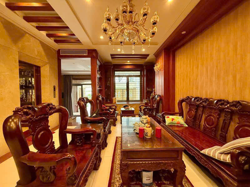 Biệt thự ngay cung đường ga T3 TSN ngang 7.5m 5 lầu có hầm T.máy 150m2 đường 6 làn 55 tỷ.
