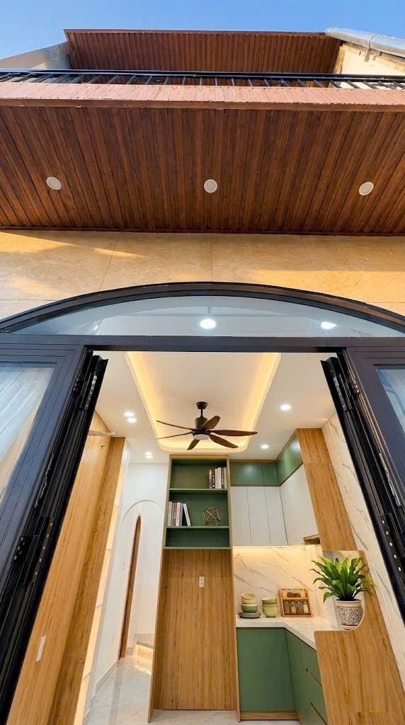 Nhà mới xây Võ Văn Tần, QUẬN 3, full nội thất, 4 tầng, giá 4.95 tỷ