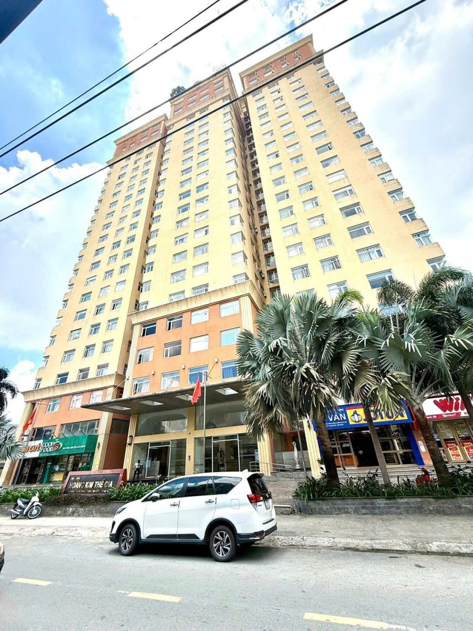Căn hộ góc Hoàng Kim Thế Gia - 82m2, 3PN, ban công thoáng mát, sổ hồng riêng, giá chỉ 3,9 tỷ