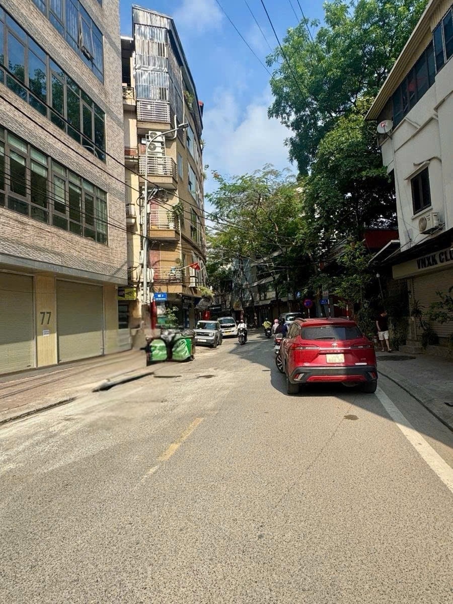 BÁN NHÀ LẠC LONG QUÂN – TÂY HỒ | Ô TÔ ĐỖ CỬA . 55m² – 6 tầng – MT 4.5m – 18,7 tỷ Ô tô 7 chỗ đỗ cửa/gara. Ngõ thông Võ Chí Công – Xuân La . Nhà đẹp ở luôn 2 thoáng