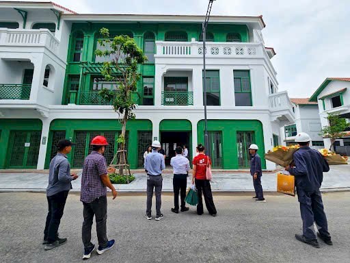 Giảm 1.5 tỷ, chỉ 4.4 tỷ LK 5 tầng sát Sun World 4,4 tỷ: Vốn 1,5 tỷ - Thu dòng tiền 25tr/tháng