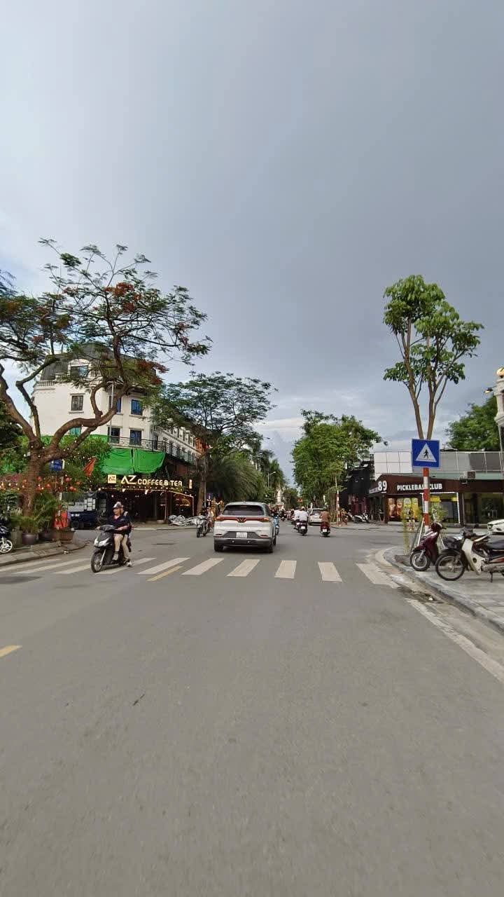 LACASTA VĂN PHÚ - OTO VỈA HÈ KINH DOANH