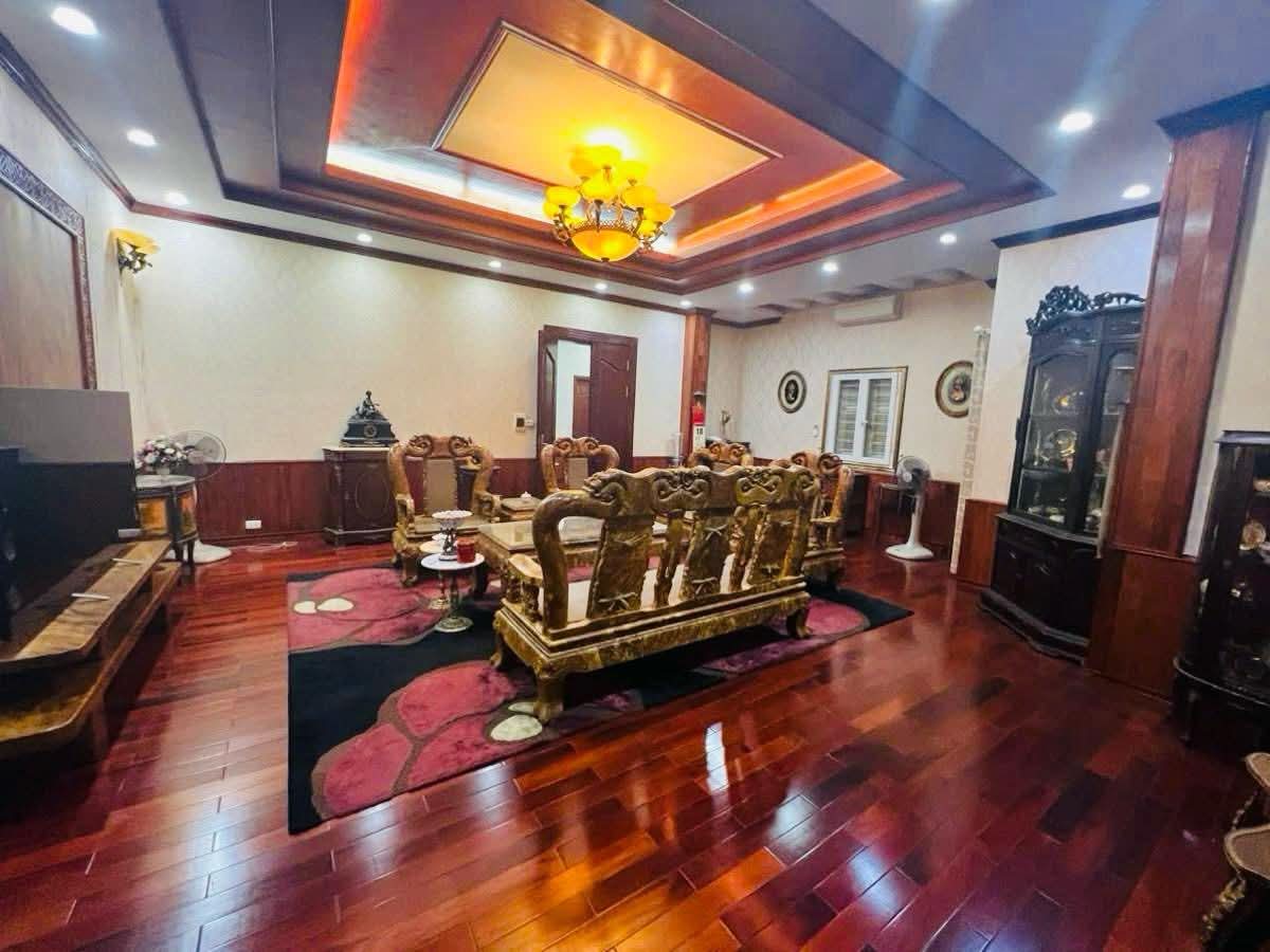 BÁN NHÀ HUỲNH THÚC KHÁNG, LÔ GÓC, THANG MÁY, KINH DOANH ĐỈNH, 80M2, 56 TỶ.