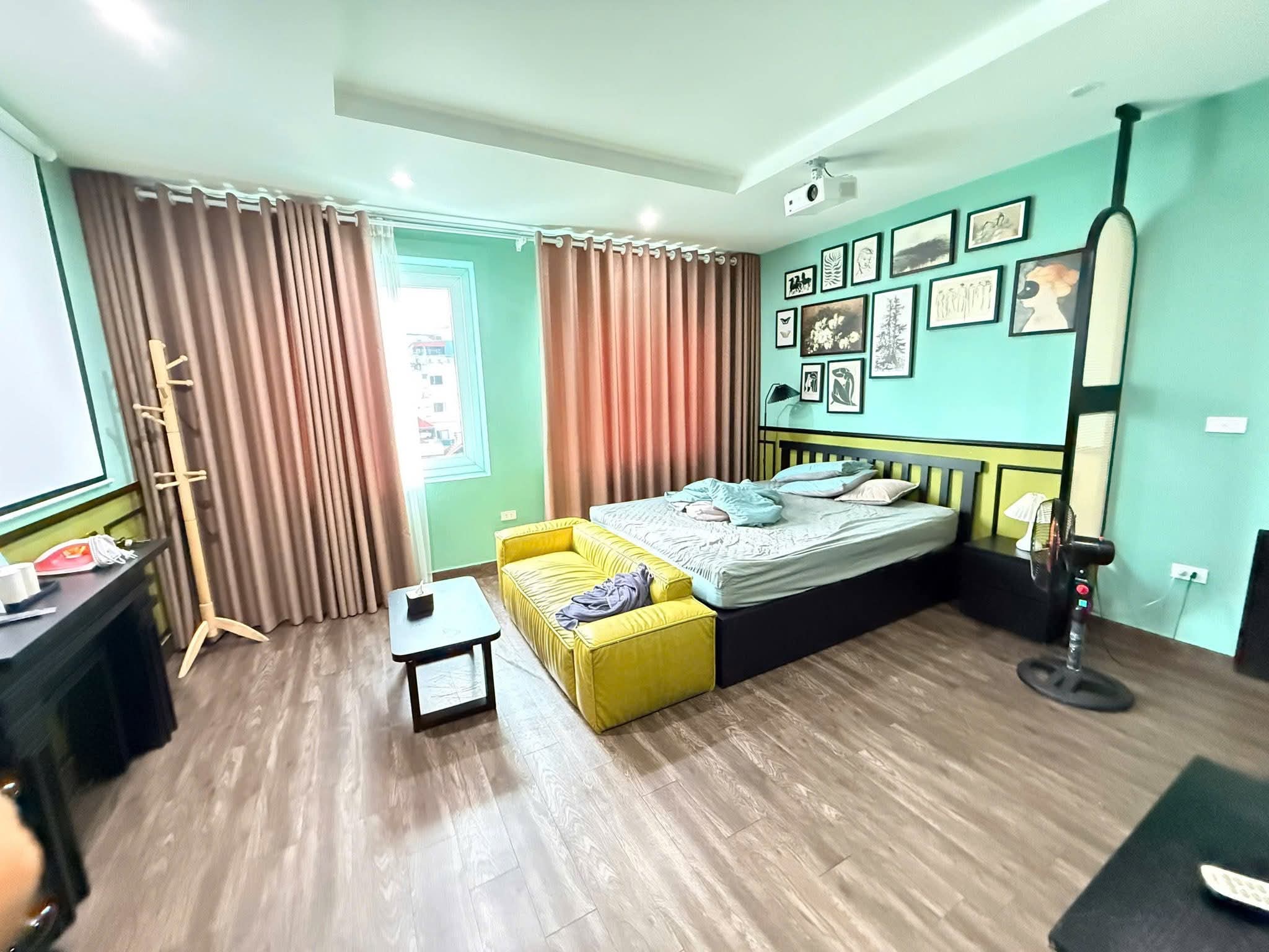 BÁN NHÀ ĐỖ QUANG, PHÂN LÔ Ô TÔ TRÁNH, VỈA HÈ RỘNG, 8 TẦNG THANG MÁY, 64M2, 36.5 TỶ.
