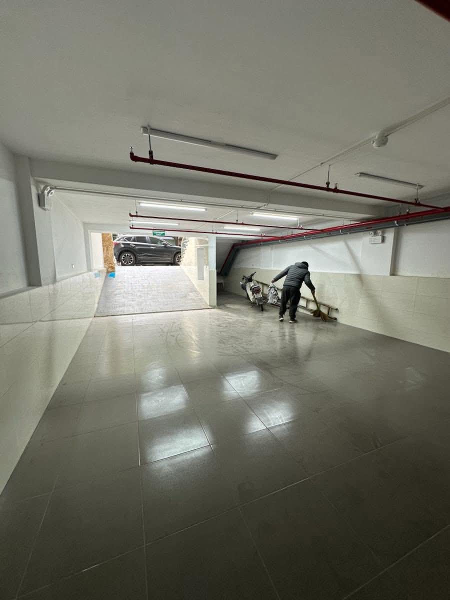 BÁN TÒA VĂN PHÒNG MẶT PHỐ NGUYỄN NGỌC NẠI, DÒNG TIỀN 130 TRIỆU/THÁNG, 100M2, 66 TỶ.