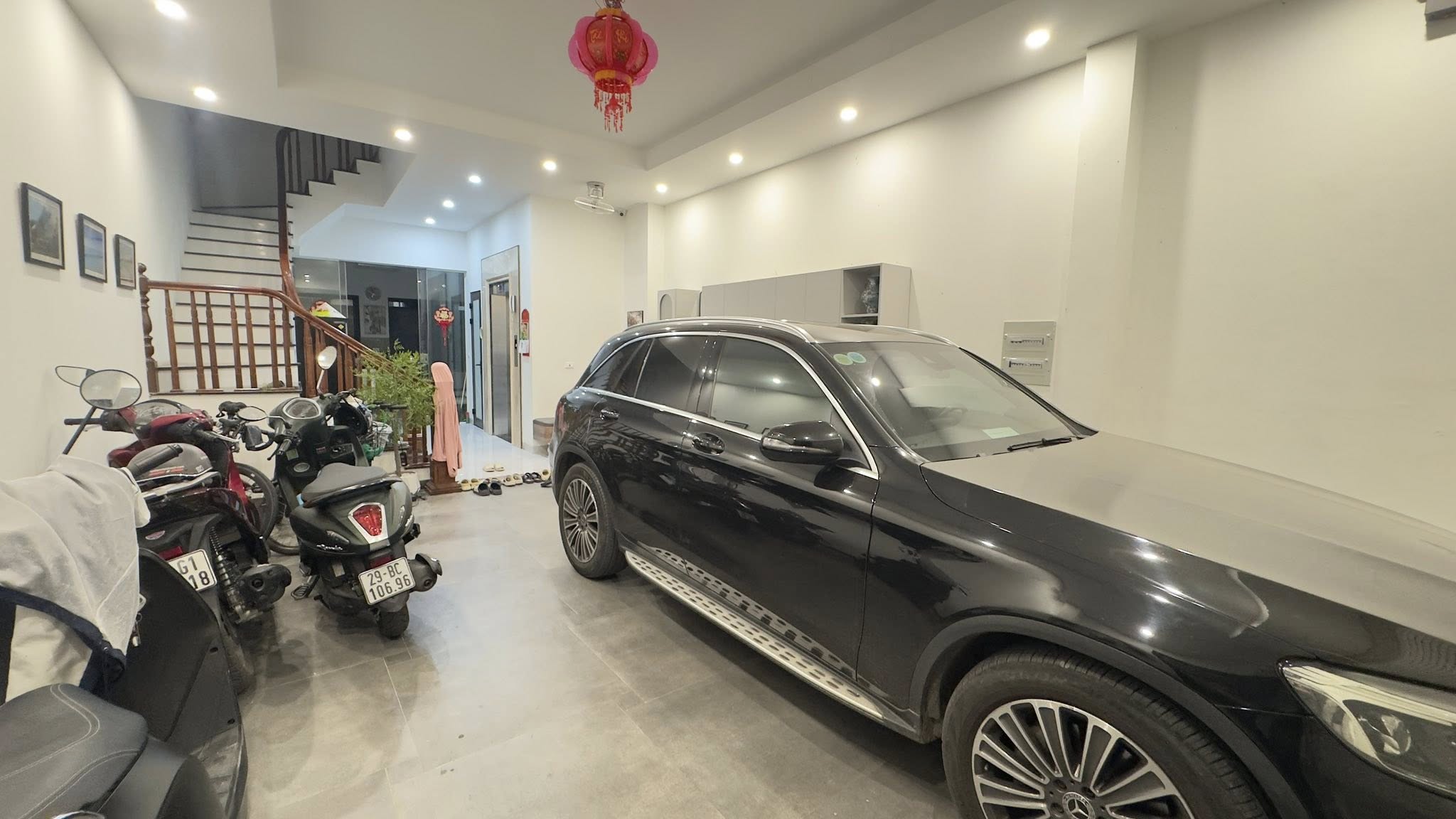 (Chính chủ) bán nhà phố Lạc Trung, mặt tiền 5.6m, 6 tầng thang máy, 90m2, 37.5 tỉ, kinh doanh