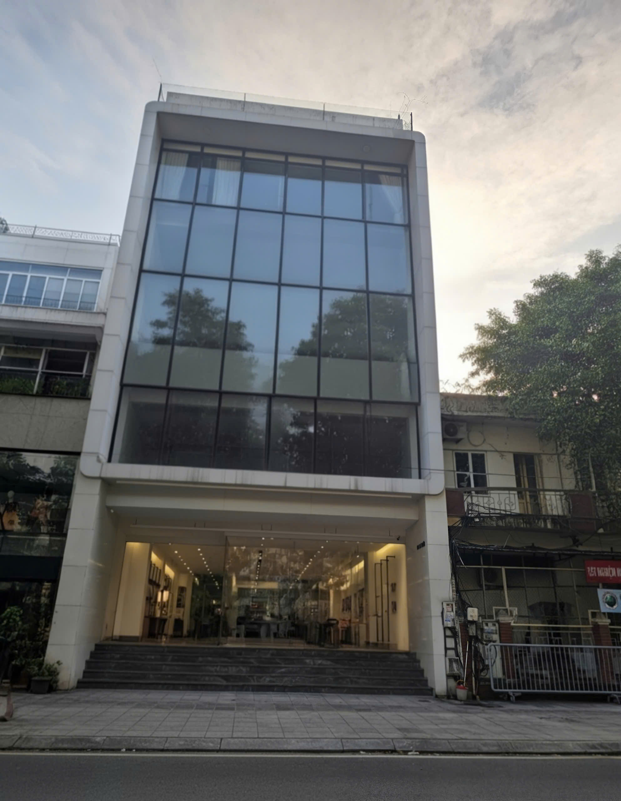 Cho thuê nhà, 109m2- 5T, Nguyễn Chánh, Trung Yên, Trung Kính -39 tr