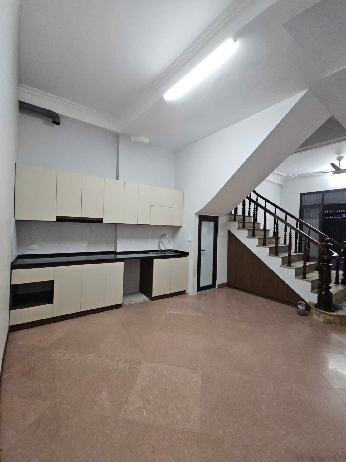 CHO THUÊ NHÀ NGUYÊN CĂN PHỐ THỤY KHUÊ – 150m² SỬ DỤNG – 4 PHÒNG NGỦ