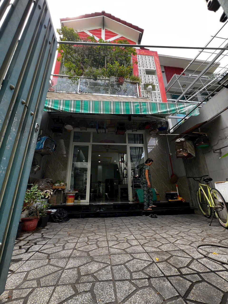 NHÀ ĐẸP ĐÔNG HƯNG THUẬN 10 – DỌN VÀO Ở NGAY RẤT GẦN NGUYỄN VĂN QUÁ