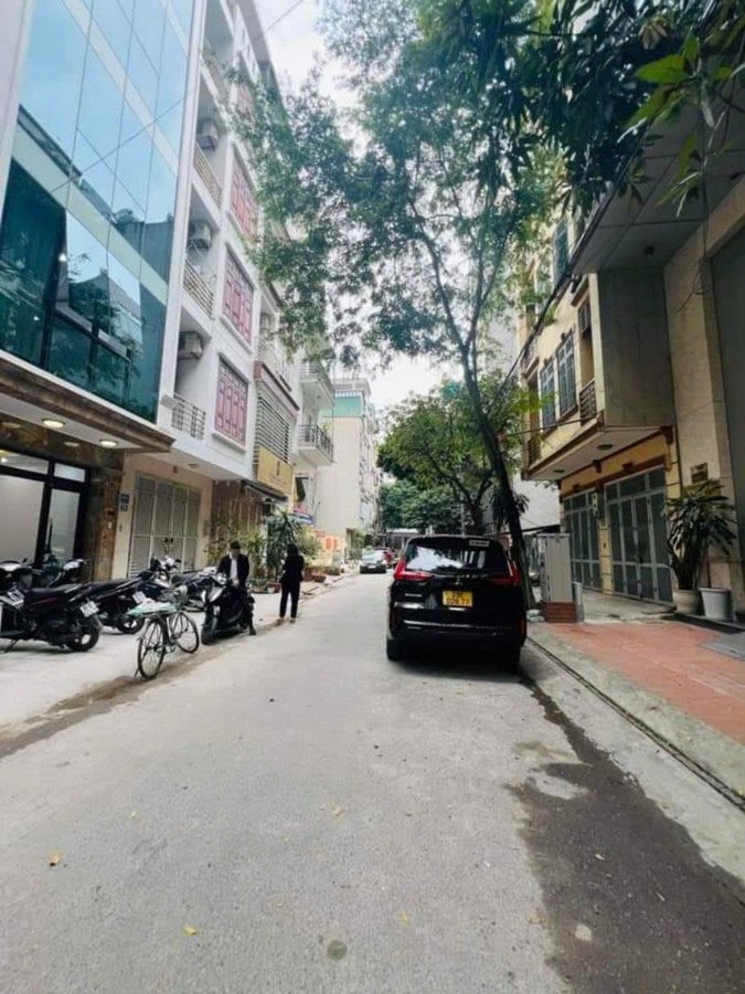 TÒA VĂN PHÒNG CẦU GIẤY – PHÂN LÔ VỈA HÈ – 7 TẦNG THANG MÁY – 60M² – GIÁ 34 TỶ