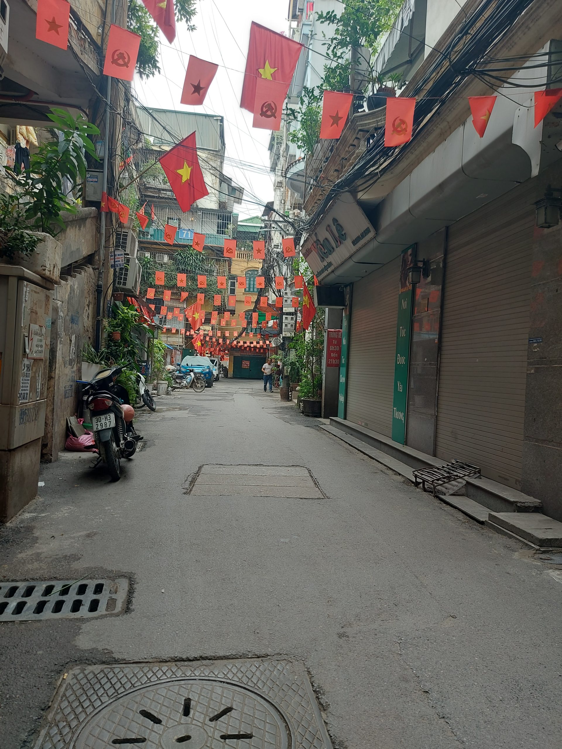 BÂN NHÀ NGÕ PHỐ NGỌC KHÁNH - BA ĐÌNH – Ô TÔ VÀO NHÀ – NGÕ THÔNG – KINH DOANH - SỔ VUÔNG ĐẸP - GIÁ 19 TỶ ,,,