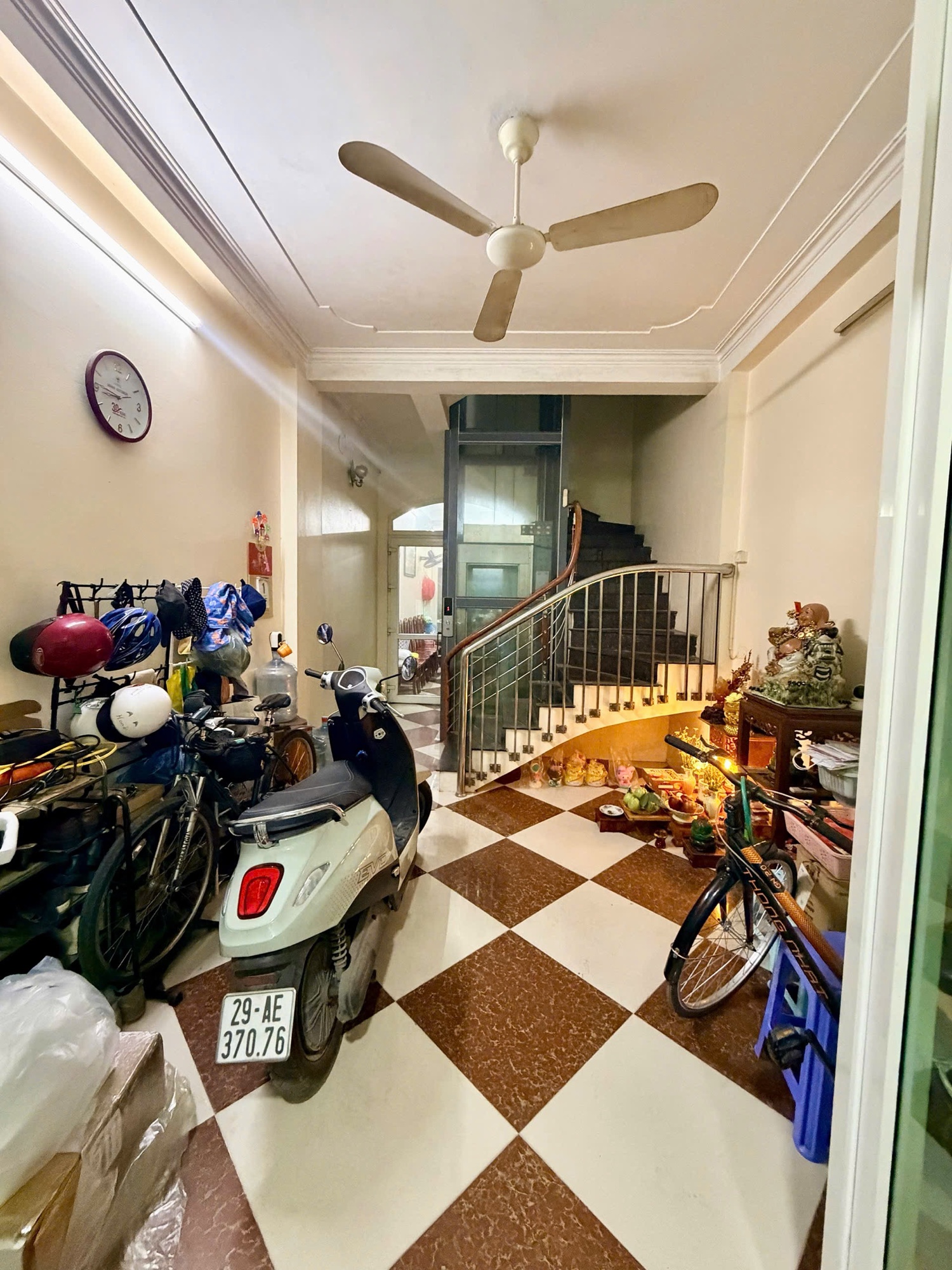 BÁN LÔ GÓC 6 TẦNG THANG MÁY VỊ TRÍ ĐẸP NGÕ 28 XUÂN LA-VÀI BƯỚC RA PHỐ Ô TÔ TRÁNH-NHÀ ĐẸP Ở NGAY-VIEW HỒ TÂY NGẮM PHÁO HOA