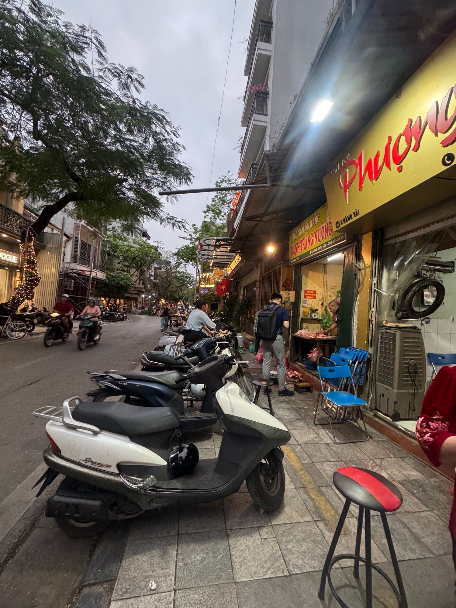 BÁN NHÀ VỊ TRÍ ĐẮC ĐỊA NGAY NGÃ TƯ PHỐ CỔPHỐ HÀNG VẢI-LÃN ÔNG-THUỐC BẮC GIÁ ĐẦU TƯ QUY HOẠCH ỔN ĐỊNH