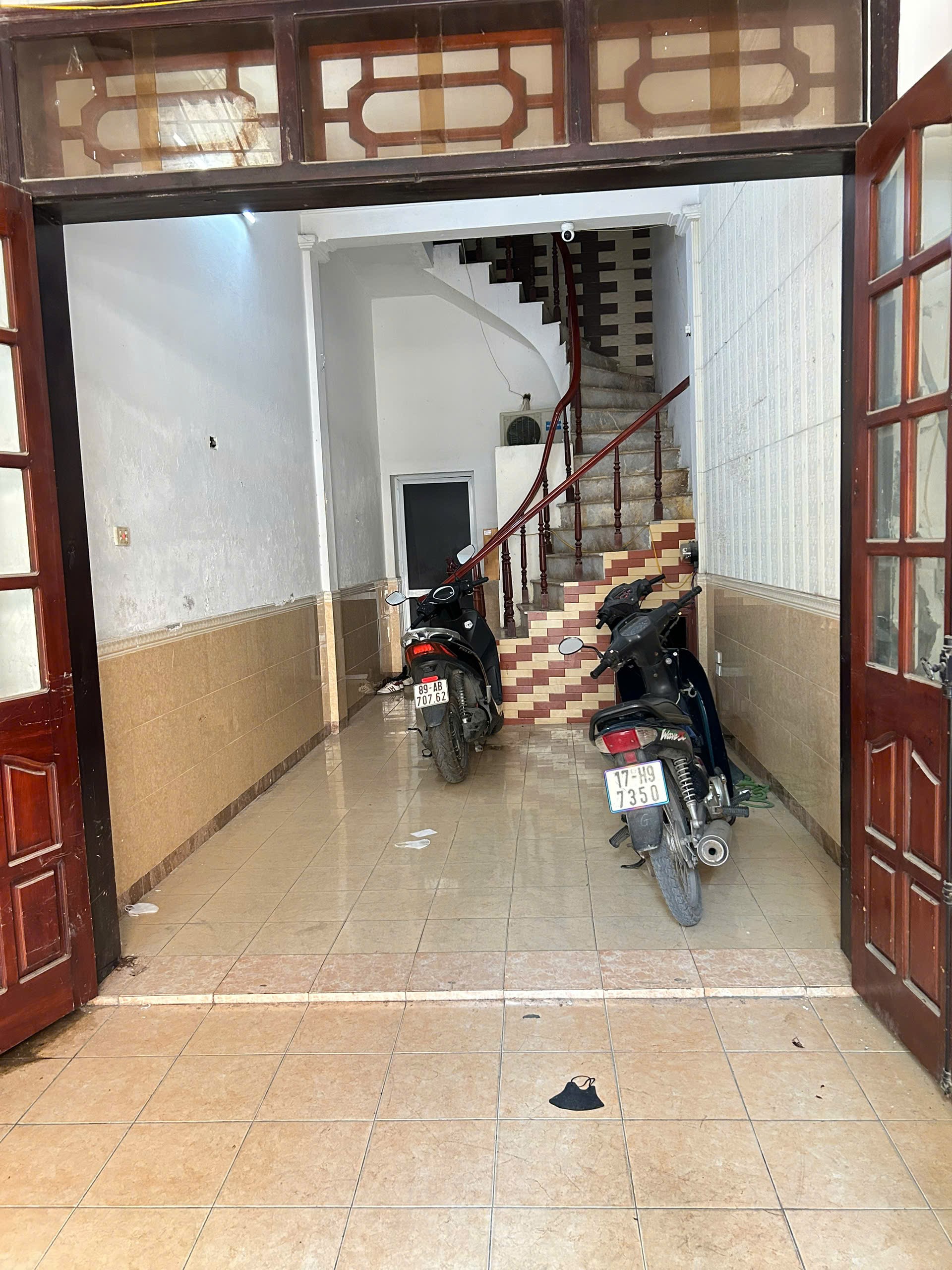 NHÀ MẶT PHỐ OTO TRÁNH - KINH DOANH - CHO THUÊ TRỌ - BÁN ĐẤT TẶNG NHÀ 4 TẦNG - ĐANG CHO THUÊ 15TR/THÁNG.