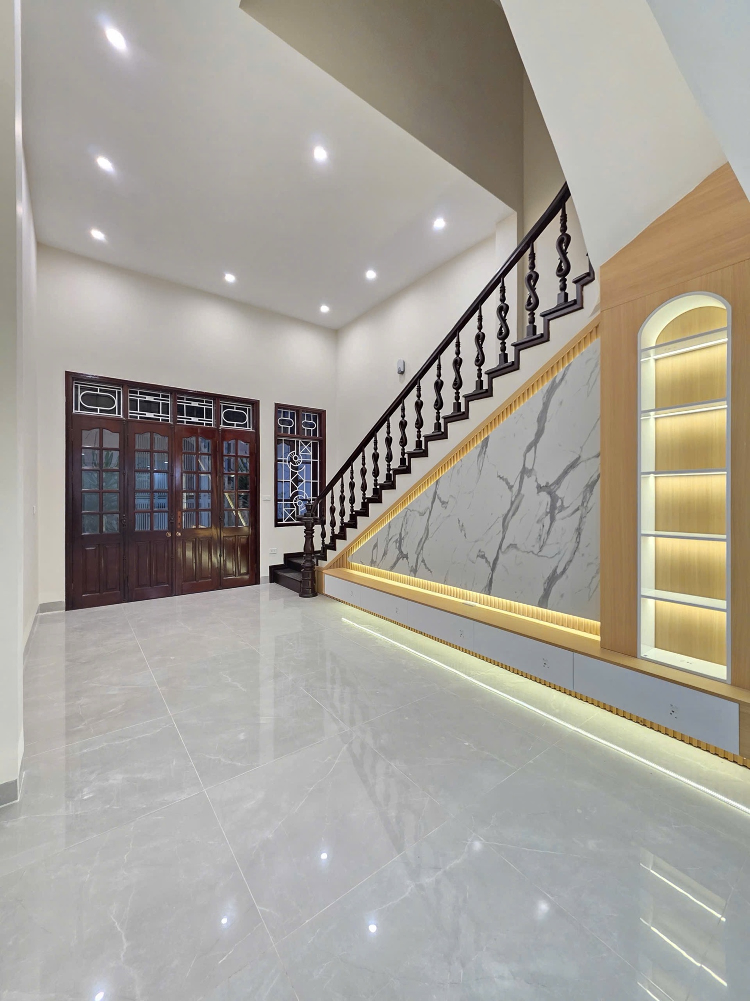 PHÂN LÔ Ô TÔ TRÁNH - TRUNG TÂM QUẬN HÀ ĐÔNG-KHU CÁN BỘ - DÂN TRÍ CAO- AN SINH ĐẲNG CẤP