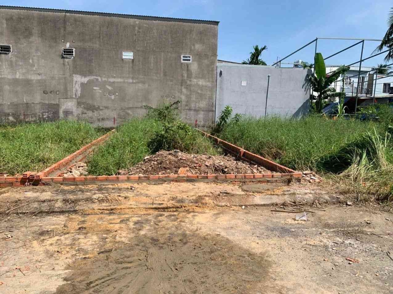 [H2446*] Đất vuông vức 5x14m sát Vườn Cau Đỏ, đường nhựa 8m. Giá chỉ 3.x tỷ