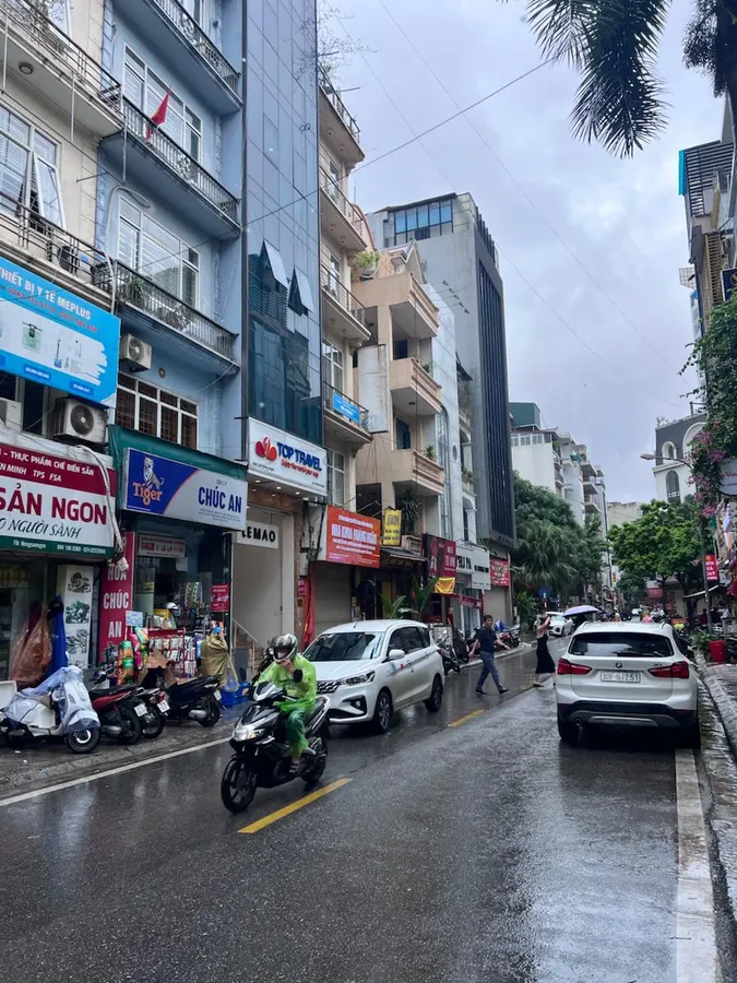 HOÀNG NGÂN 90M² – 9 TẦNG THANG MÁY + HẦM – TÒA VĂN PHÒNG DÒNG TIỀN