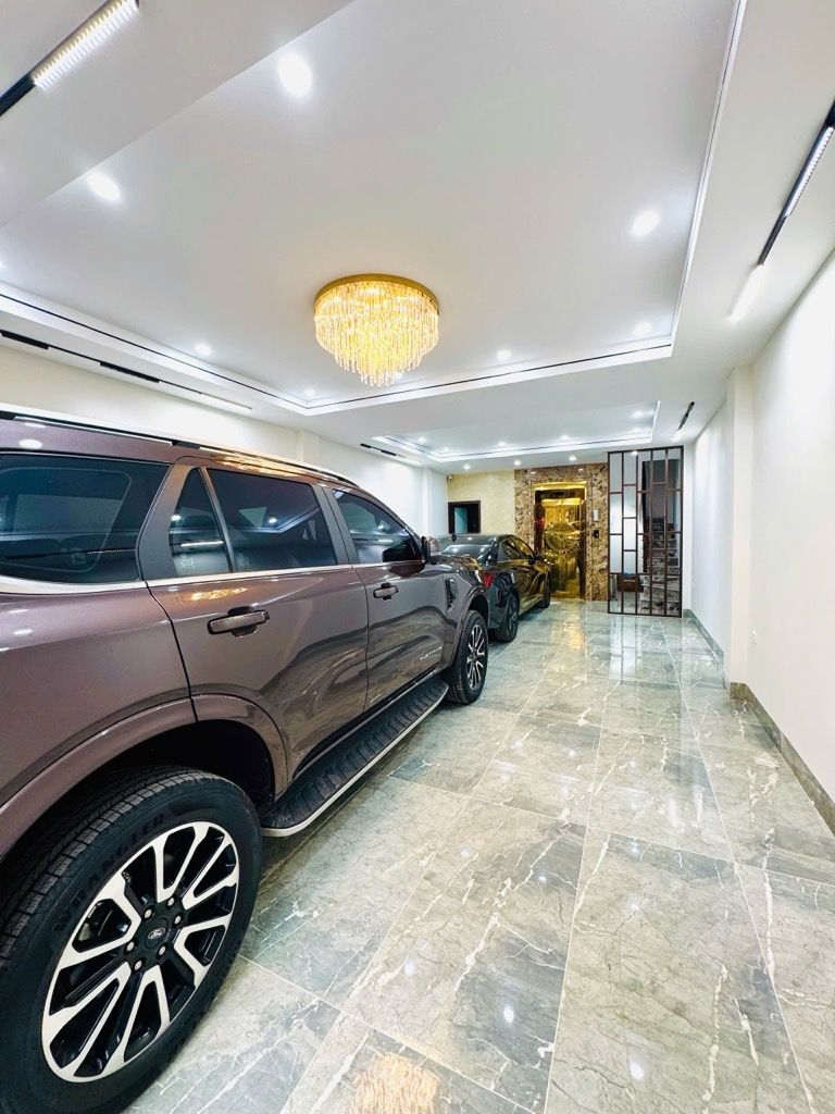 BÁN NHÀ CỔ LINH 80M2- 7 TẦNG THANG MÁY- GARA 2 Ô TÔ- CẠNH AEON MALL- 20.X TỶ