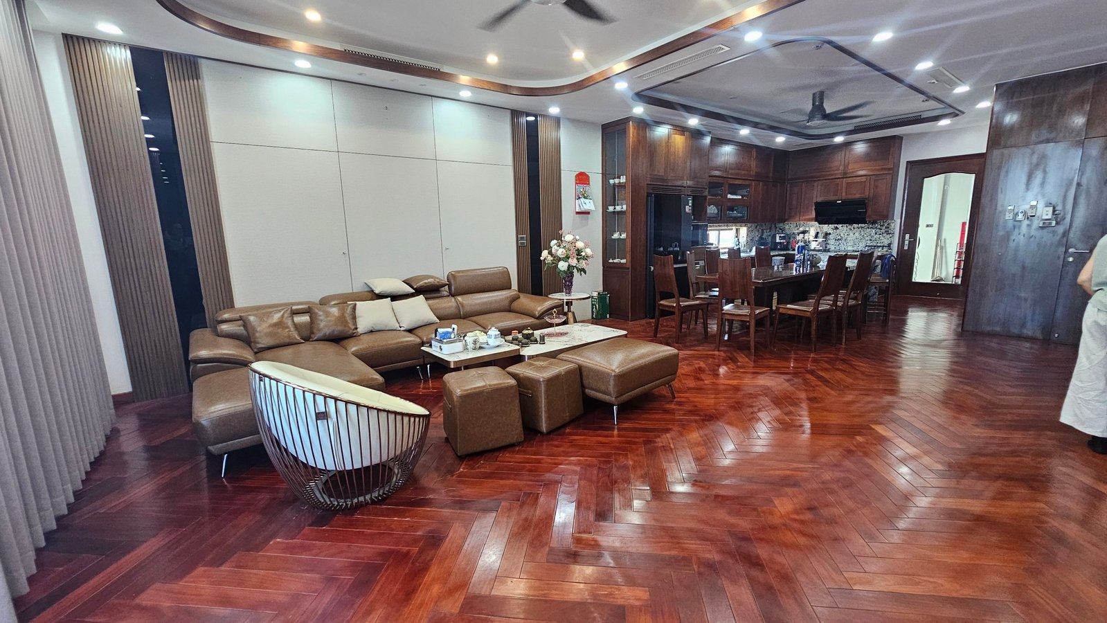 Bán Nhà Mặt Phố Trung Phụng. Đống Đa. Thang Máy. Ô Tô. Vỉa Hè. DT 110m2. Giá 91.5 Tỷ.