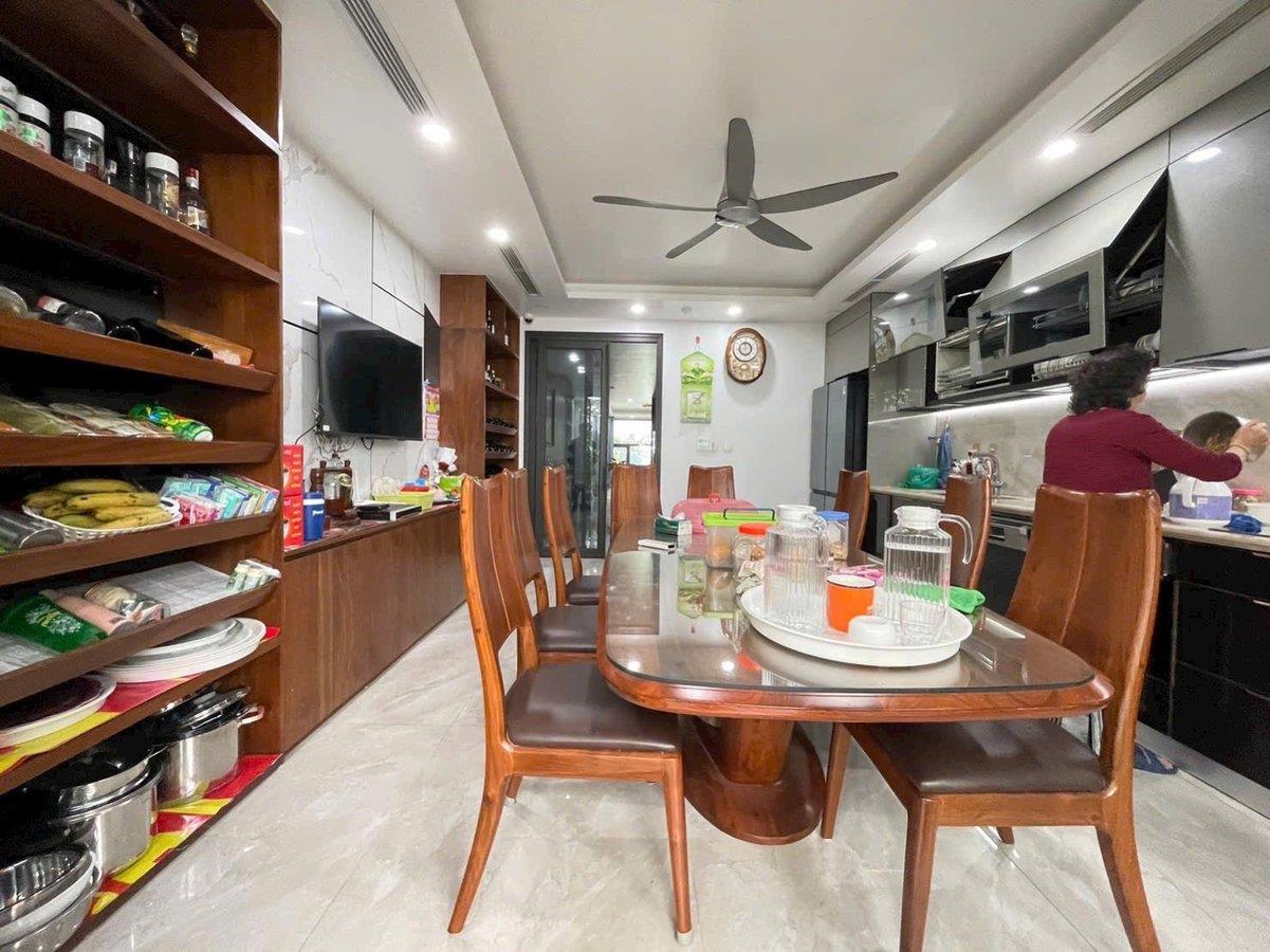 BÁN NHÀ LẠC LONG QUÂN – Ô TÔ – LÔ GÓC–KINH DOANH GẦN LOTTE ,HỒ TÂY 72M 5TÀNG 25.2TỶ