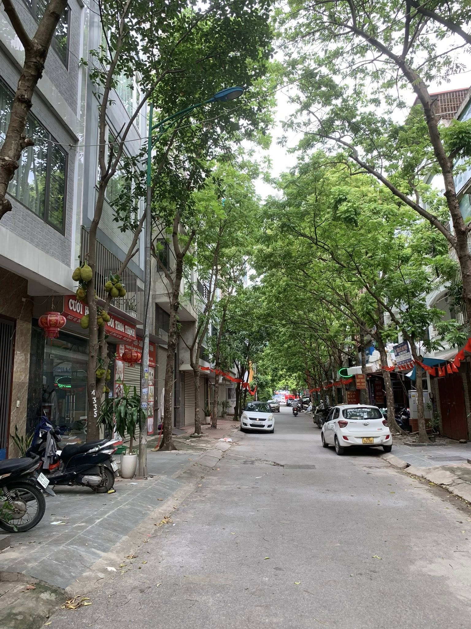 BÁN NHÀ LIỀN KỀ KĐT XA LA. 50M2 - 5 TẦNG. MT 5M.
