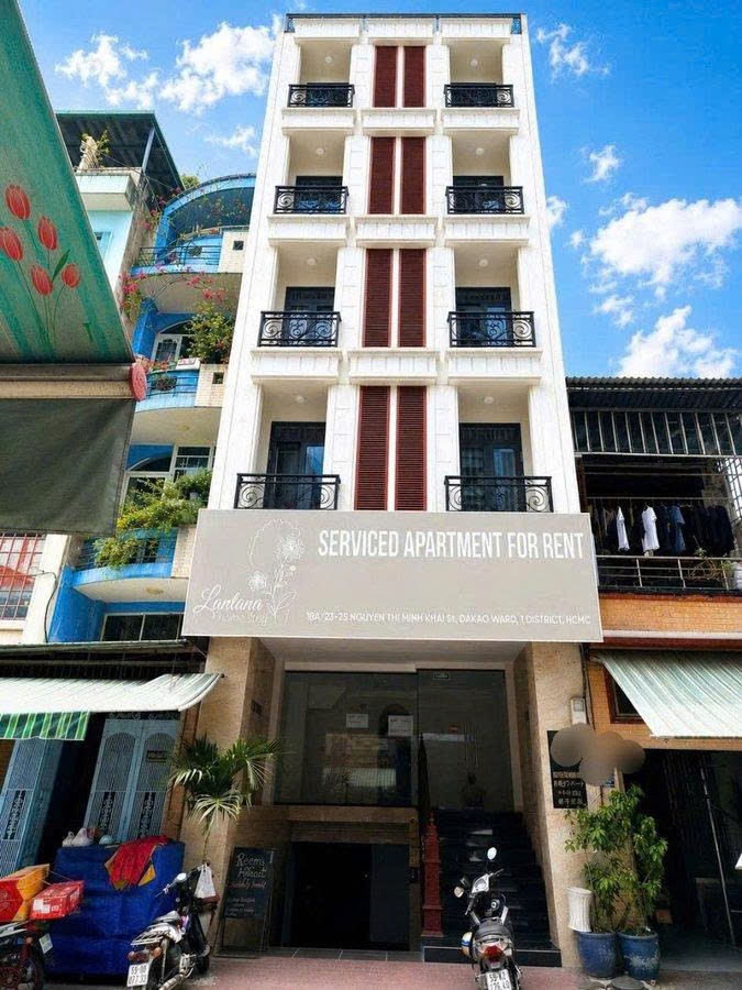 NAM VƯƠNG TRONG GIỚI CĂN HỘ DỊCH VỤ CAO CẤP QUẬN 1, HCM