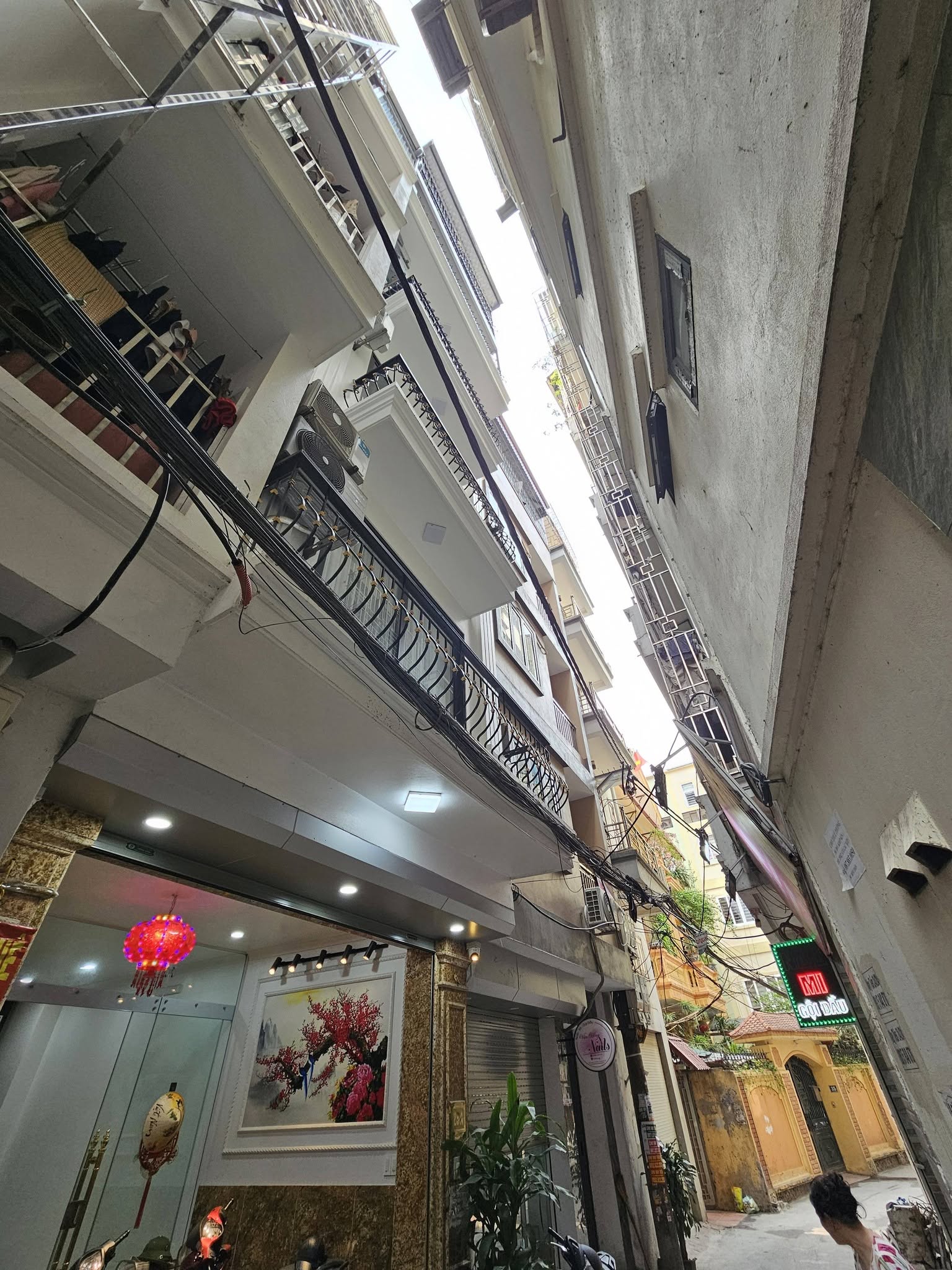 Cần tiền rao bán Nguyễn Sơn Long biên 8 tỷ 50m,gần phố