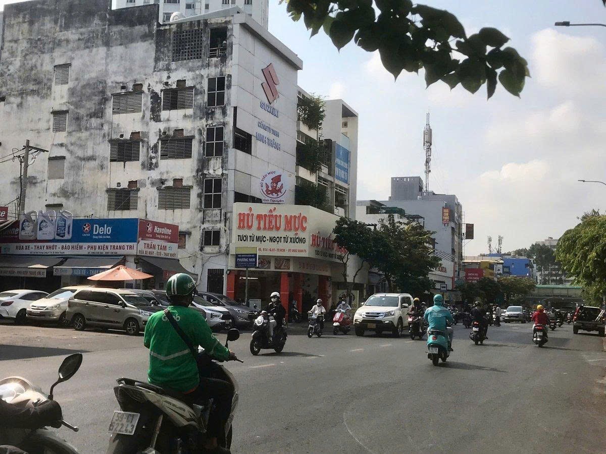 "Nhà đầu tư săn tài sản dòng tiền TP.HCM: Khách sạn 20 phòng trung tâm Bình Thạnh chỉ 49,5 tỷ".