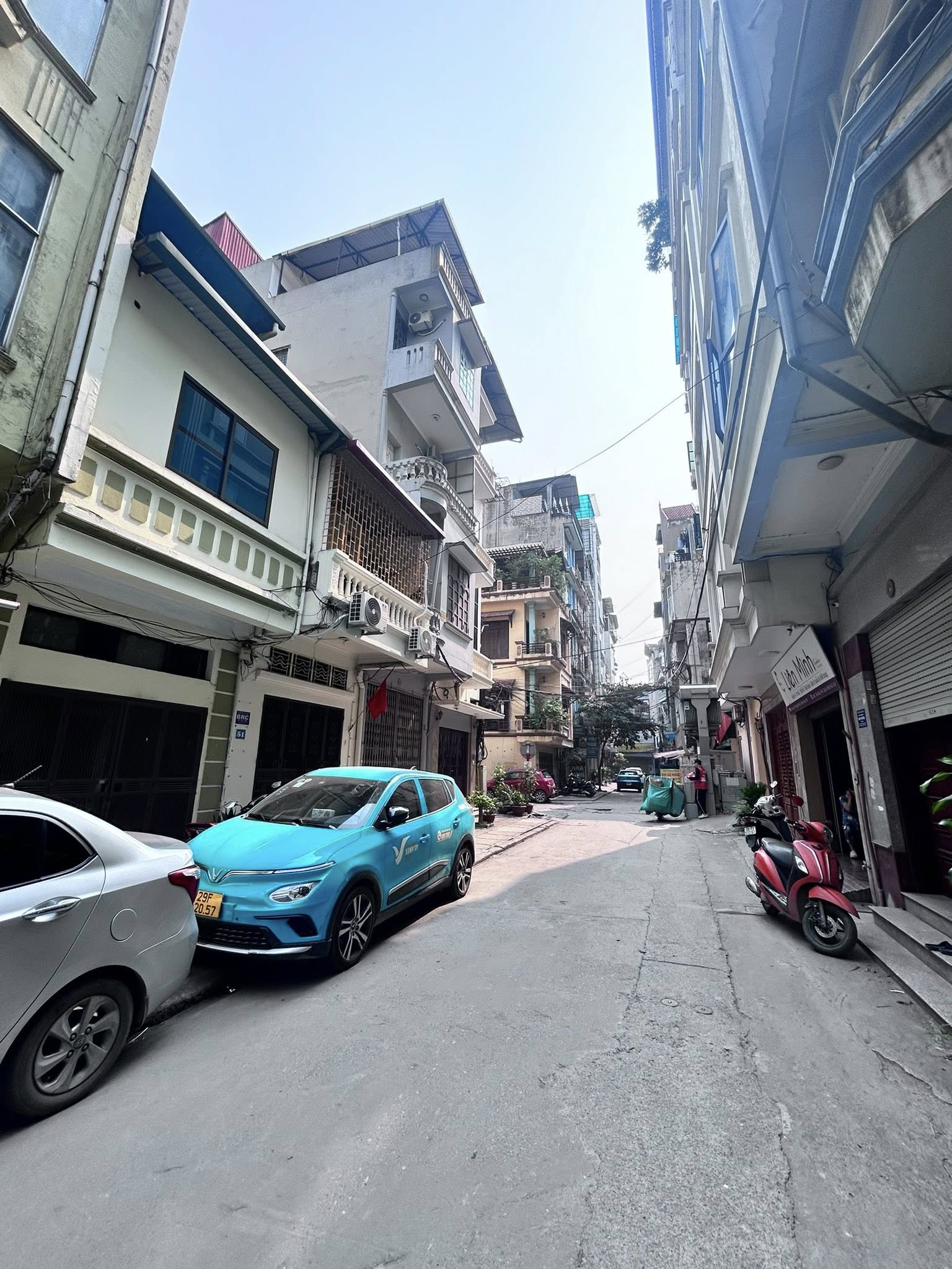 BÁN ĐẤT VÀNG THÁI HÀ 200M2 - Ô TÔ TRÁNH - MẶT TIỀN RỘNG 9M - XÂY TÒA VĂN PHÒNG ĐỈNH