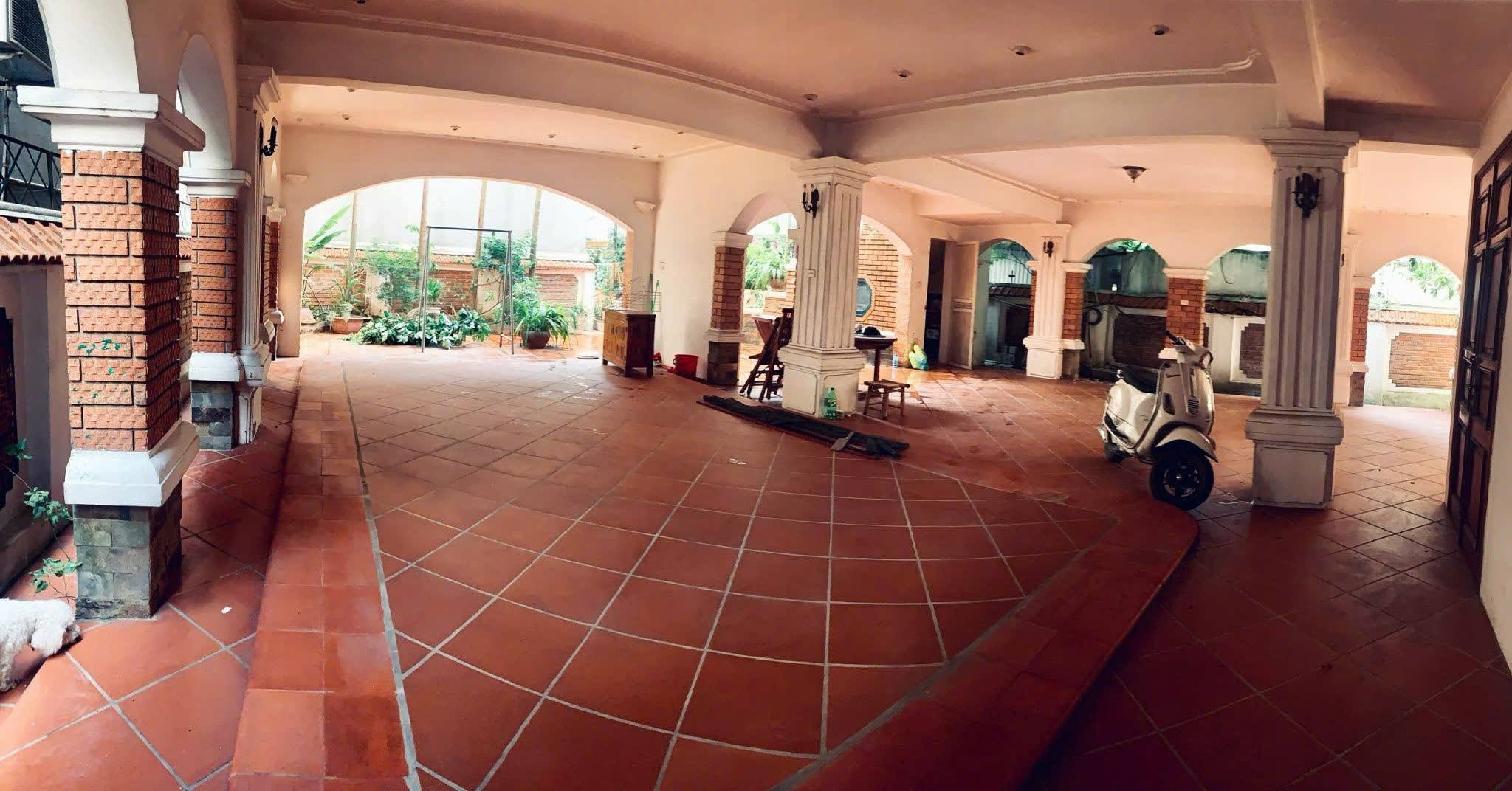 Biệt Thự Sân Vườn Mặt phố Tô Ngọc Vân 350M2 4 Tầng Có Bể Bơi Bề Thế rất đẹp
