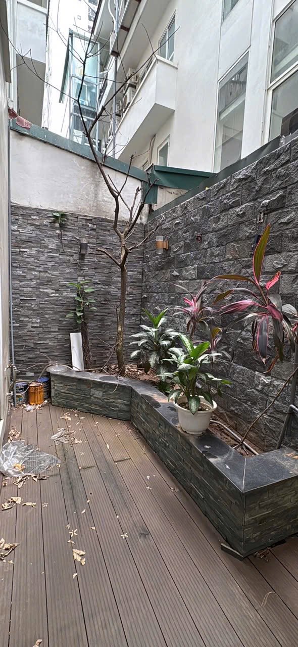 BÁN LIỀN KỀ HDI HOMES 201 NGUYỄN TUÂN. DT 98m x 5 nổi 1 hầm, mt 7.5m. Giá 54 tỷ
